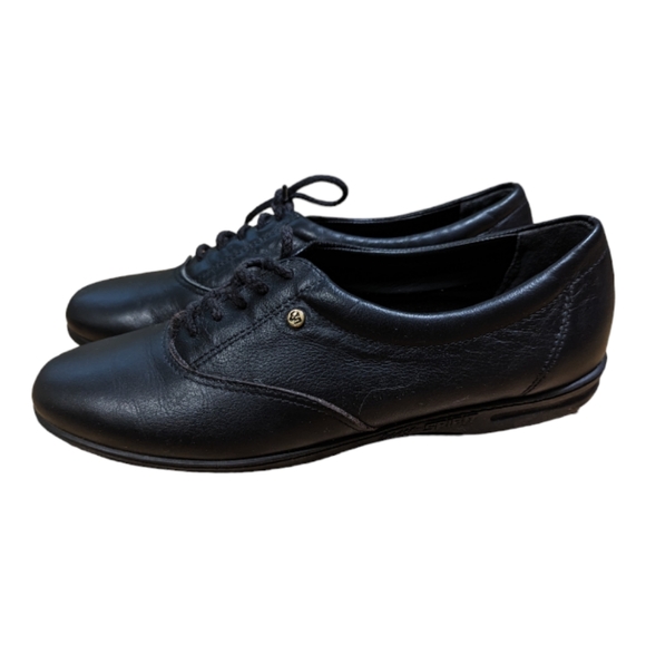 Easy Spirit Shoes - Picture 1 of 7